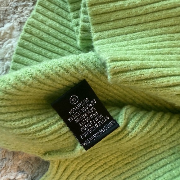 Cyrus Light Green Cable Knit Sweater - Picture 4 of 6